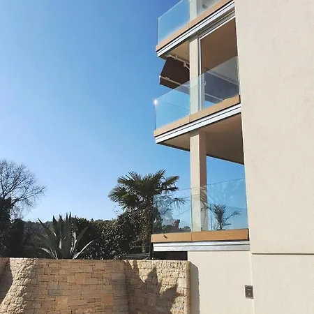 Apartment Black Pearl