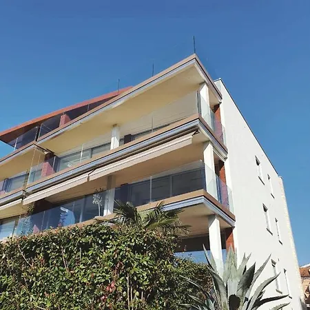 Apartment Black Pearl
